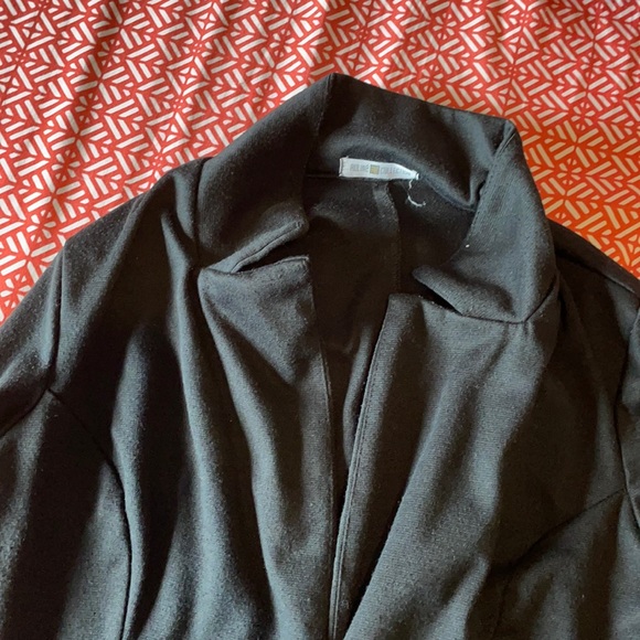 Black blazer - Picture 3 of 7